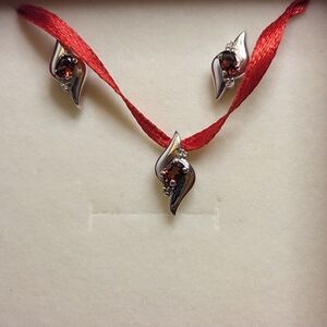 Angara‎ 925 Sterling Silver Garnet & Diamond Jewelry Set Earrings  & Pendant